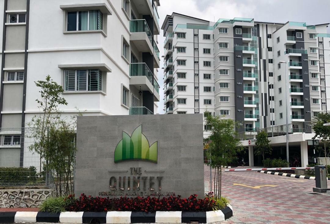 Apartment Meena's @ The Quintet *